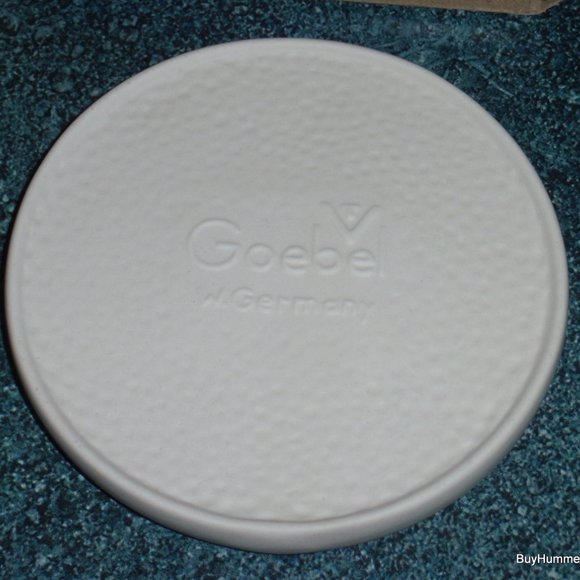 1976 Hummel Goebel Collectors Club Member Plate 4” MERRY WANDERER White W Box! - Picture 3 of 3